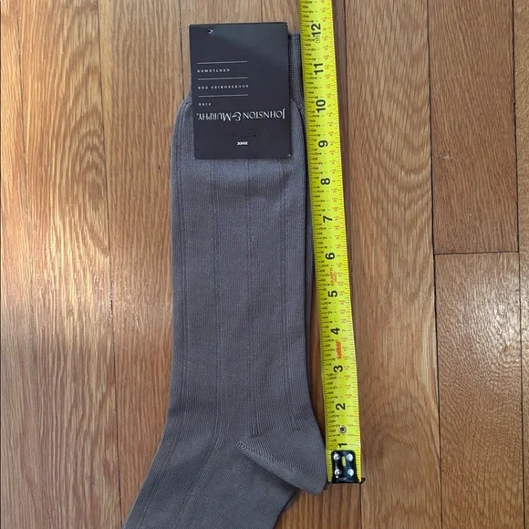 NWT Johnston & Murphy over the calf socks in taupe - Picture 11 of 12